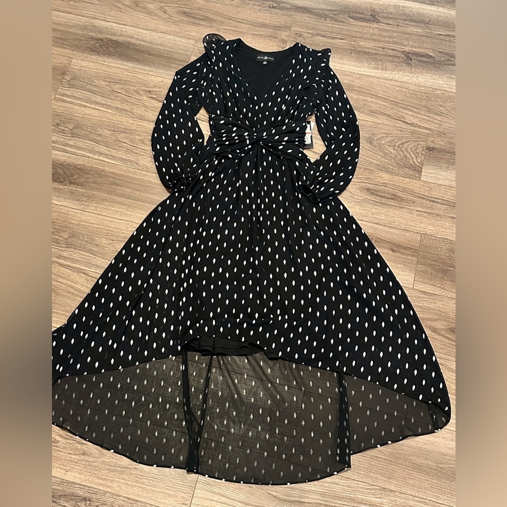 NWT! Betsy & Adam Black and White Long Sleeve Chiffon Hi Low Dress Size 6 - Picture 7 of 15